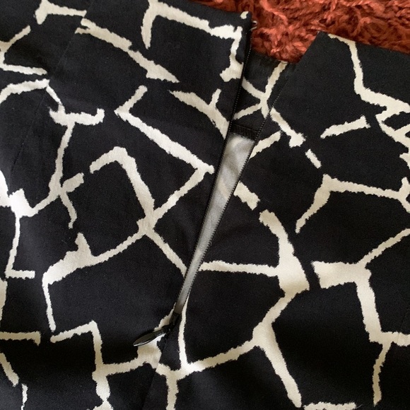 Super chic navy-indigo mini-skirt with white patterns! - Picture 3 of 6